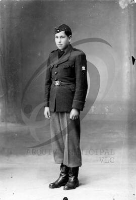 Retrato de jovem da Mocidade Portuguesa