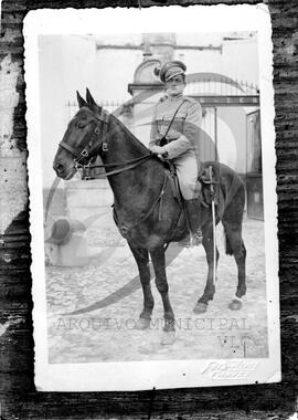 Retrato de militar a cavalo