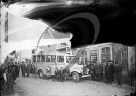 Camionetes amarelas