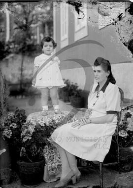 Retrato de mulher e criança