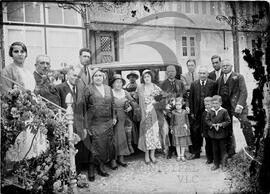 Comendador Luiz Bernardo de Almeida, entre familiares e amigos