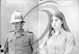 Retrato de bombeiro com mulher