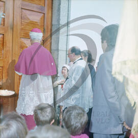 Visita do Bispo da Diocese do Porto, D. António Ferreira Gomes, a Chave