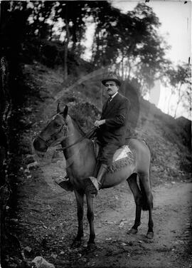 Retrato de homem a cavalo