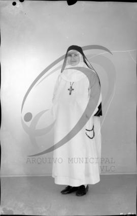 Retrato de Maria Carminda de Pinho Vasconcelos, freira