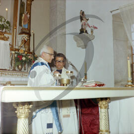Visita do Bispo da Diocese do Porto, D. António Ferreira Gomes, a Chave