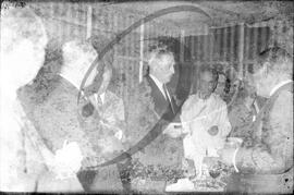 Grupo de médicos reunidos em casa do Dr. António Duarte Teixeira da Silva